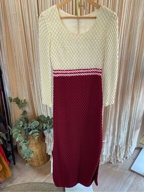 Vintage 70s crochet dress long sleeved textured knit maxi dress two toned MOD
